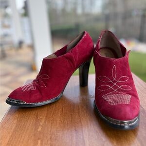 Donald J Pliner Sport-I-Que Alice Tomato Red Suede Embroidered Western Booties 7